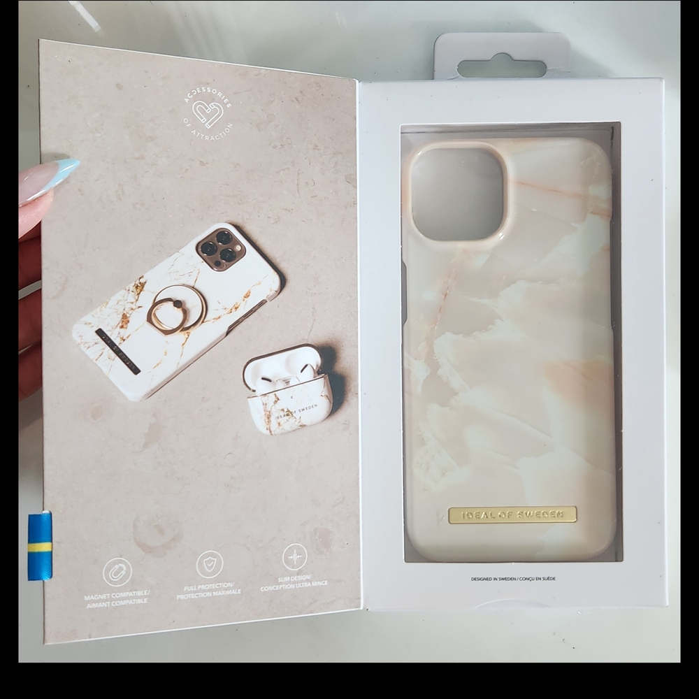 IDEAL OF SWEDEN Rose Pearl Marble Phone Case - Picture 3 of 5